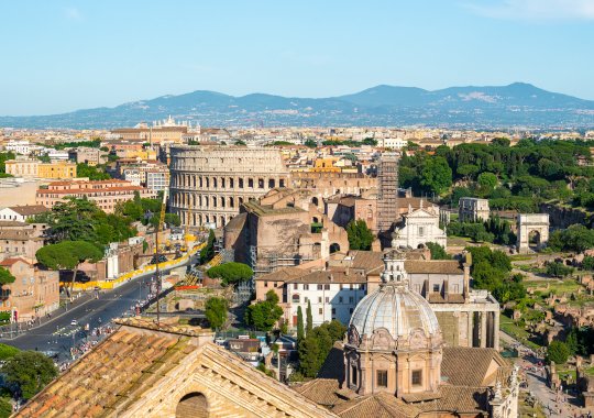 Aukštos kokybės gyvenamųjų patalpų paklausa Italijoje viršija pasaulines tendencijas: kaip ekonominė neapibrėžtis veikia Milane ir Romoje.