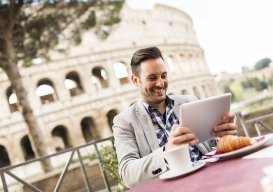 Roma investicijų dėmesyje: „Forbes Global Properties“ sostinės prabangaus nekilnojamojo turto pristatymas tarptautinėje arenoje.