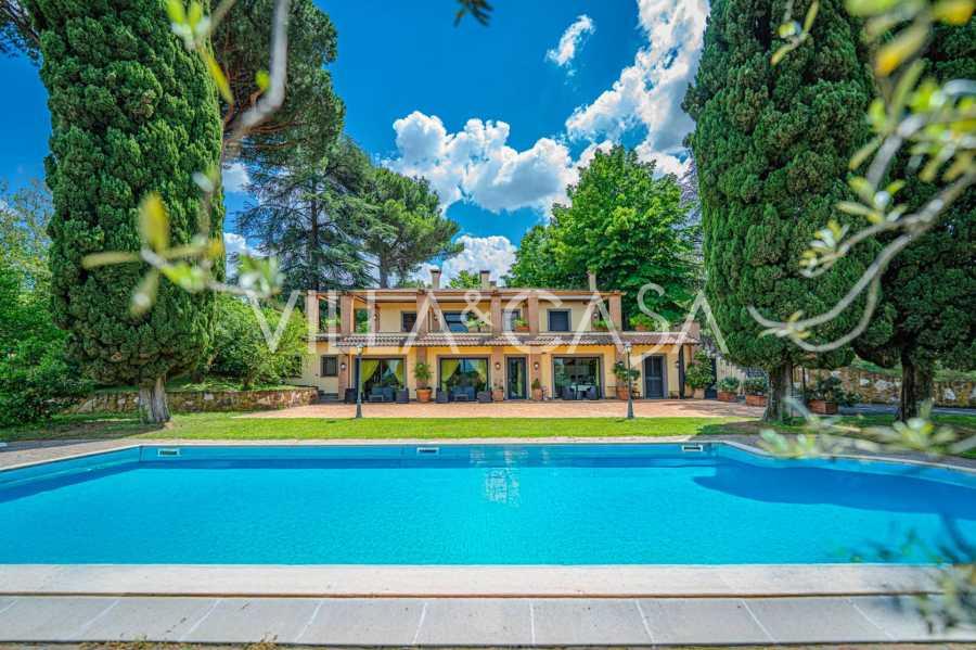 Fraskatis, Roma: prabangi vila su baseinu