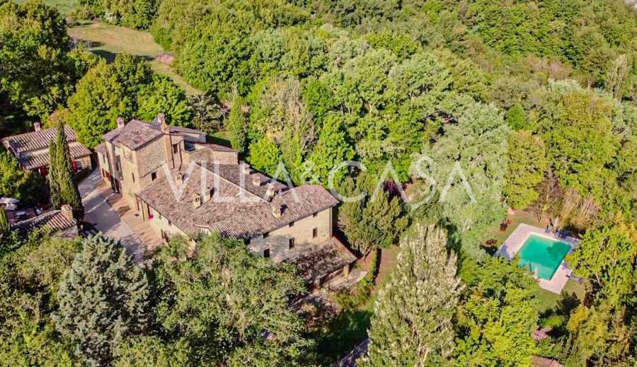 Parduodamas elegantiškas agroturizmas Perudžoje.