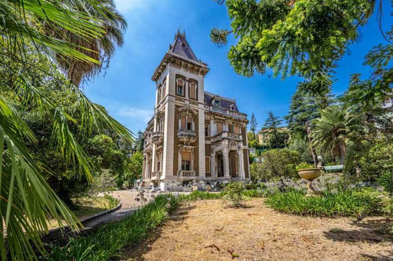 Sanremas: elegantiška vila Stefanija