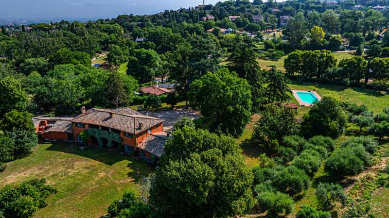 Vila su istorija ir baseinu Grotaferatoje