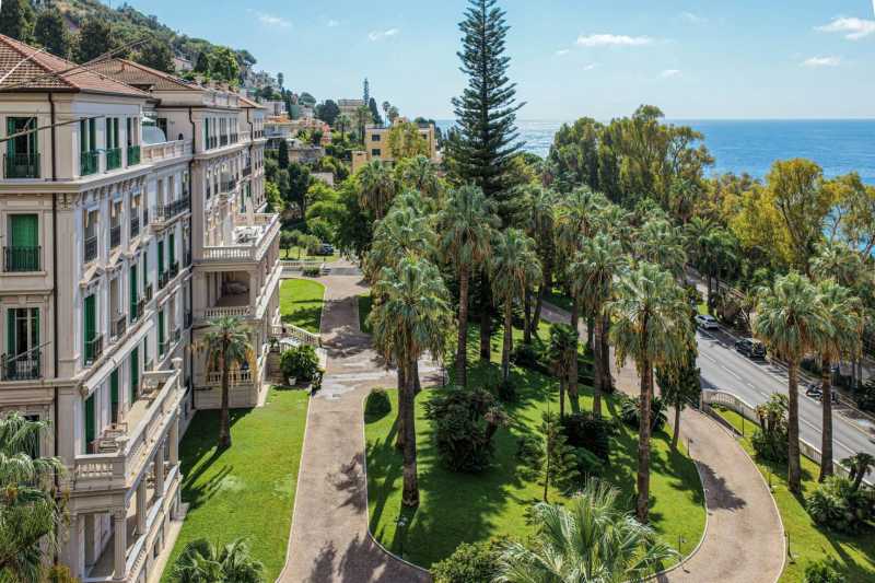 Penthausas prie jūros Ospedaletti pardavimui