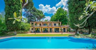 Fraskatis, Roma: prabangi vila su baseinu