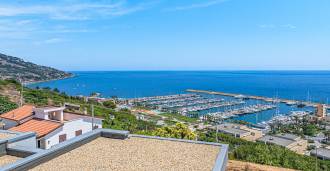 Šiuolaikinė vila Santo Stefano al Mare mieste