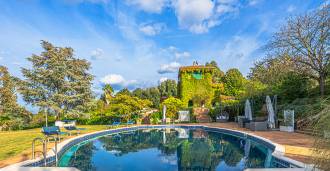 Netoli Romos parduodama vila.