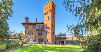 Prabangus pilis parduodamas Bogomanere