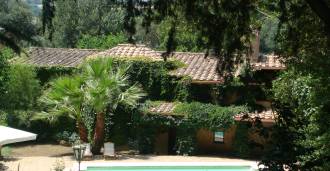 Istorinė vila nuomai prestižinėje rezidencijoje Romoje.